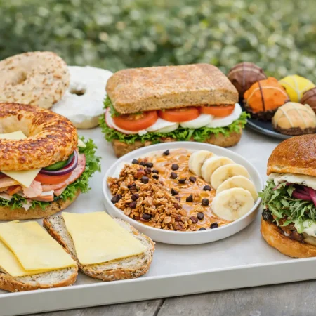 Bedste catering samlet ét sted i Aarhus med bagels, sandwiches, morgenmad og søde fristelser